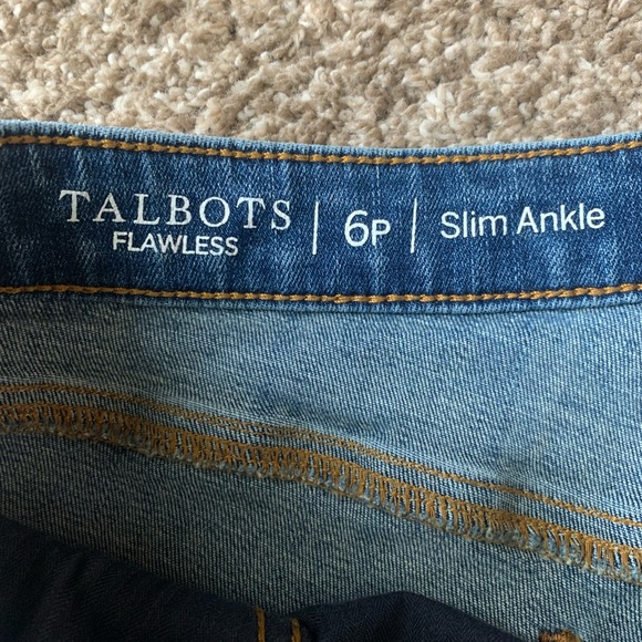 TALBOTS FLAWLESS Slim Ankle SIZE 6P JEANS - Picture 3 of 6